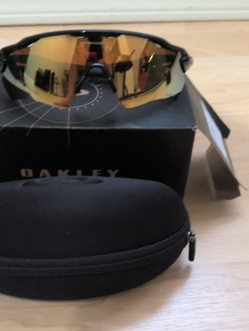 Oakley Sunglasses Yellow Lens Black Frame